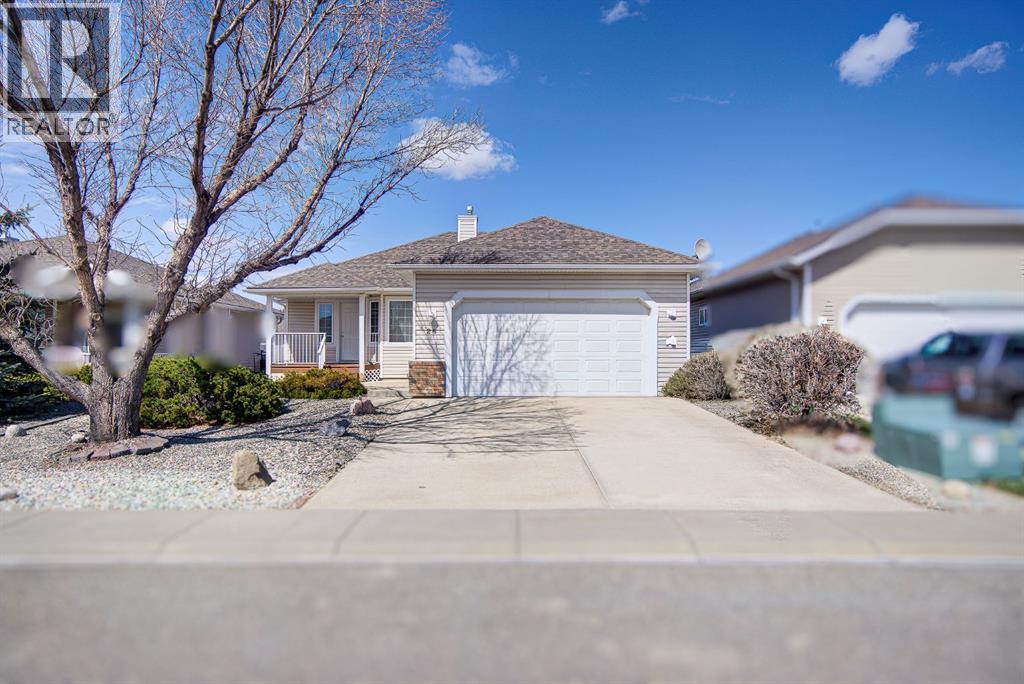26 Skyline Crescent, Claresholm, Alberta  T0L 0T0 - Photo 1 - A2304380