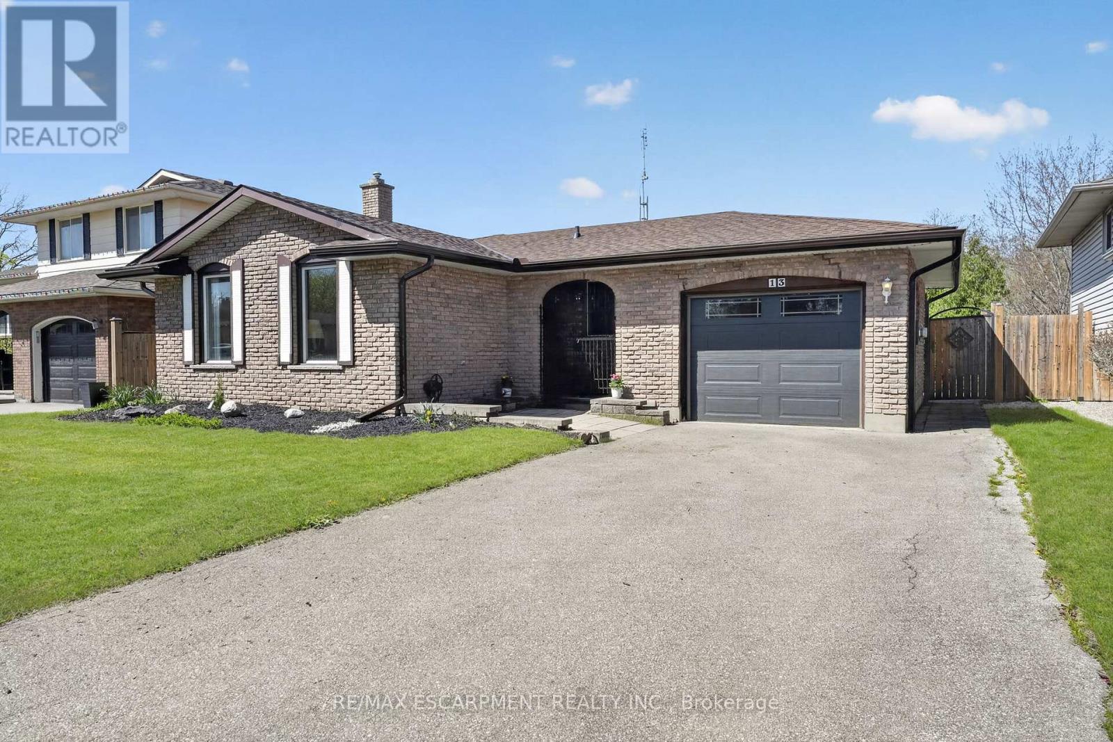 13 CASCADE COURT, St. Catharines, Ontario