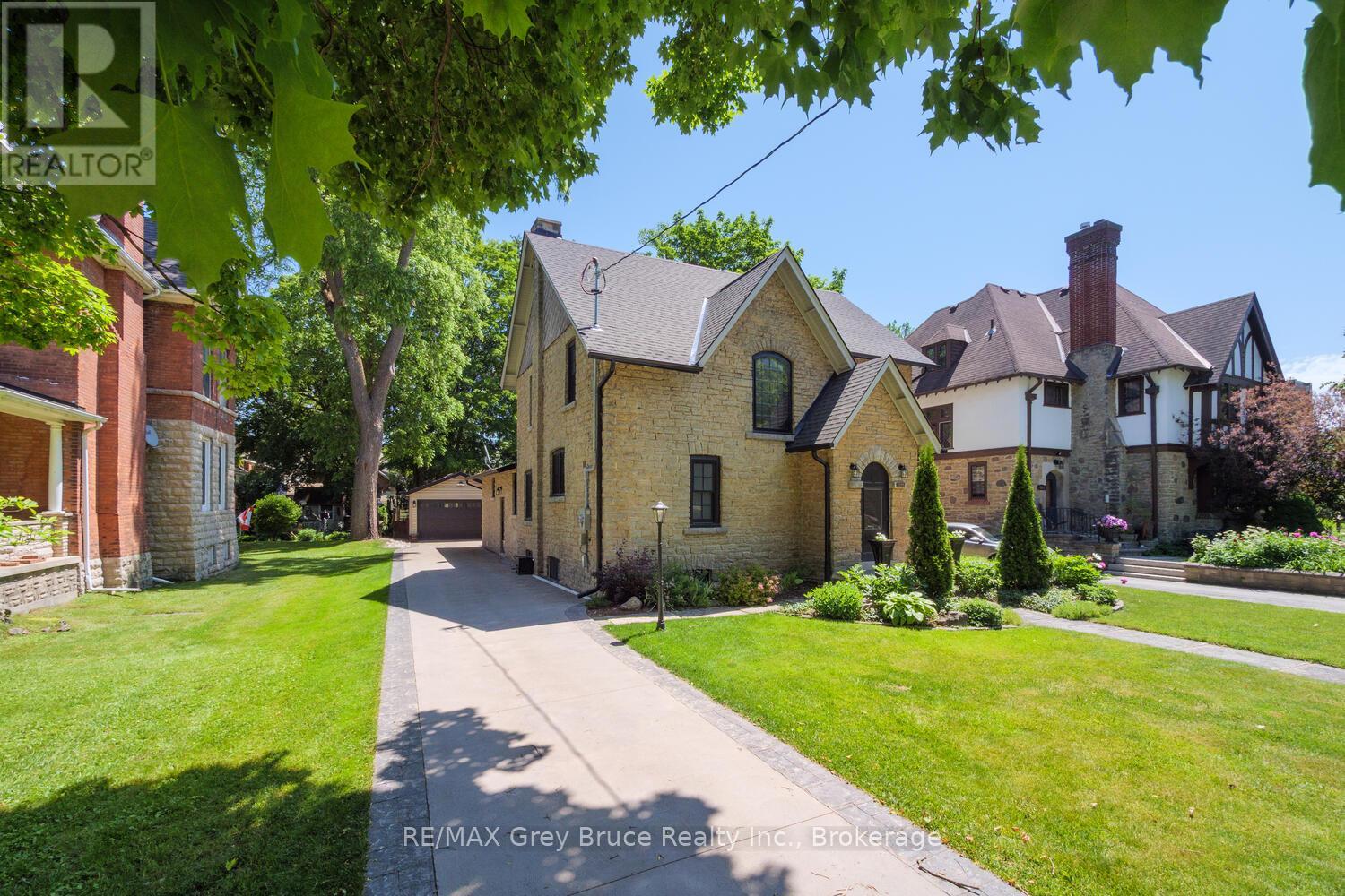 1075 4th Avenue W, Owen Sound, Ontario  N4K 4W1 - Photo 2 - X12653154