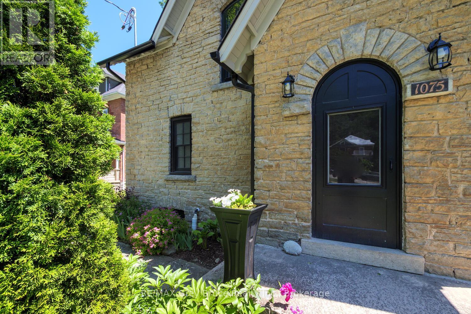 1075 4th Avenue W, Owen Sound, Ontario  N4K 4W1 - Photo 3 - X12653154