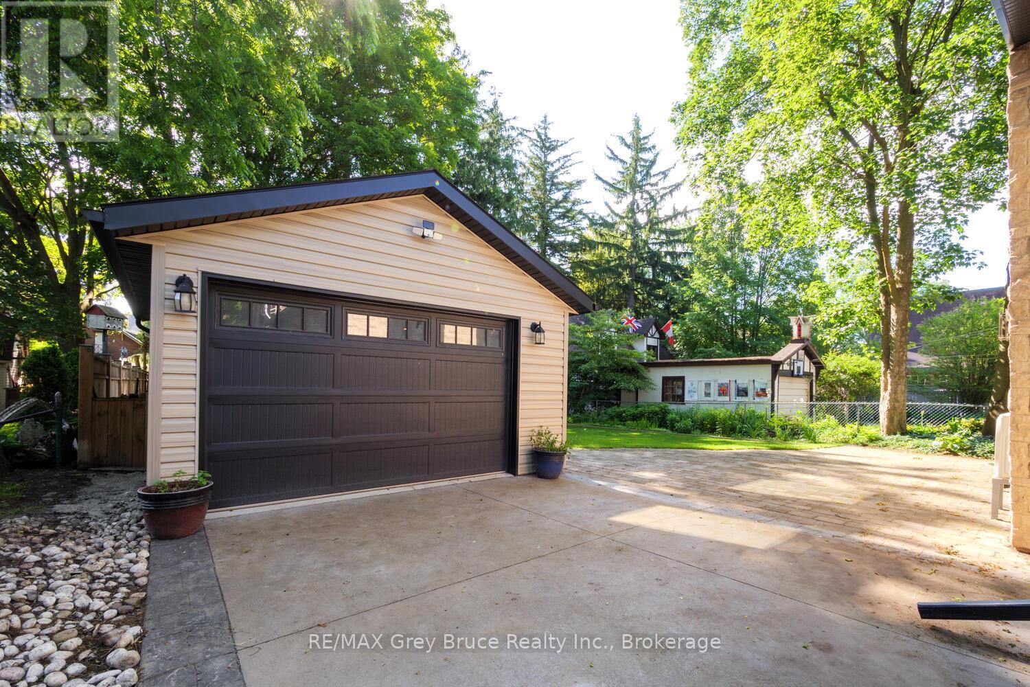 1075 4th Avenue W, Owen Sound, Ontario  N4K 4W1 - Photo 4 - X12653154