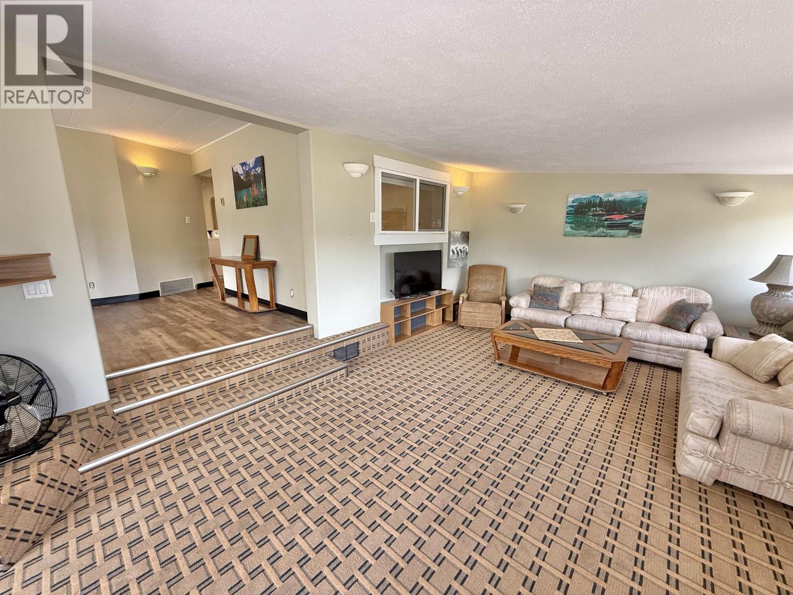 2292 Gassoff Road, Quesnel, British Columbia  V2J 4E6 - Photo 11 - R3117055