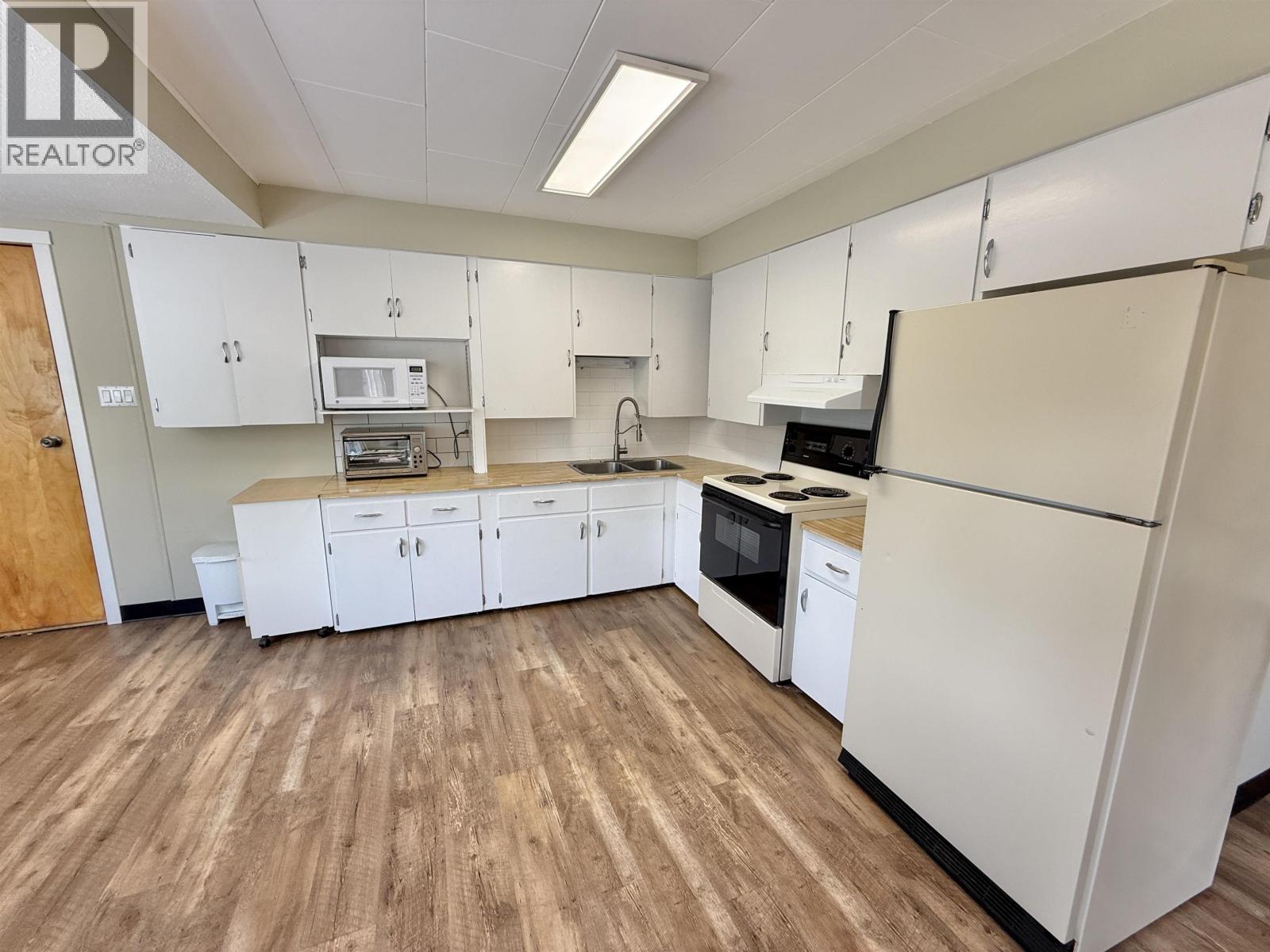 2292 Gassoff Road, Quesnel, British Columbia  V2J 4E6 - Photo 3 - R3117055