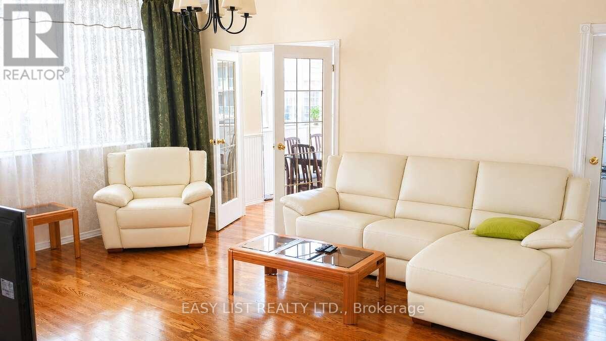 1001 - 393 King Street W, Toronto, Ontario  M5V 3G8 - Photo 7 - C12932374