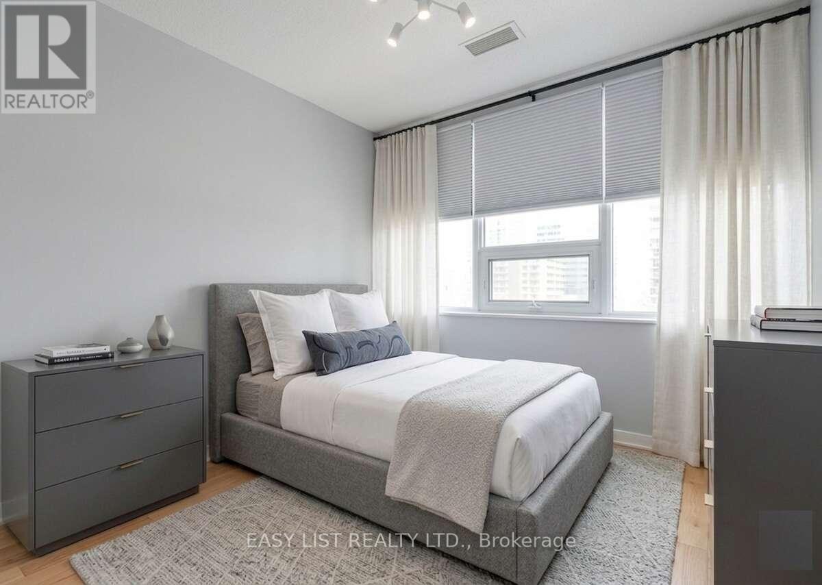 1001 - 393 King Street W, Toronto, Ontario  M5V 3G8 - Photo 5 - C12932374