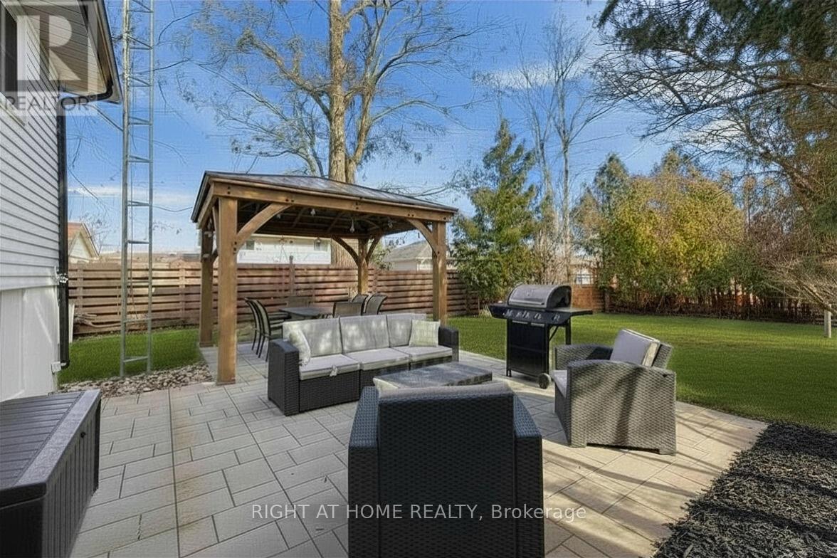 345 Highgate Avenue, Oshawa, Ontario  L1G 7G1 - Photo 3 - E12975978