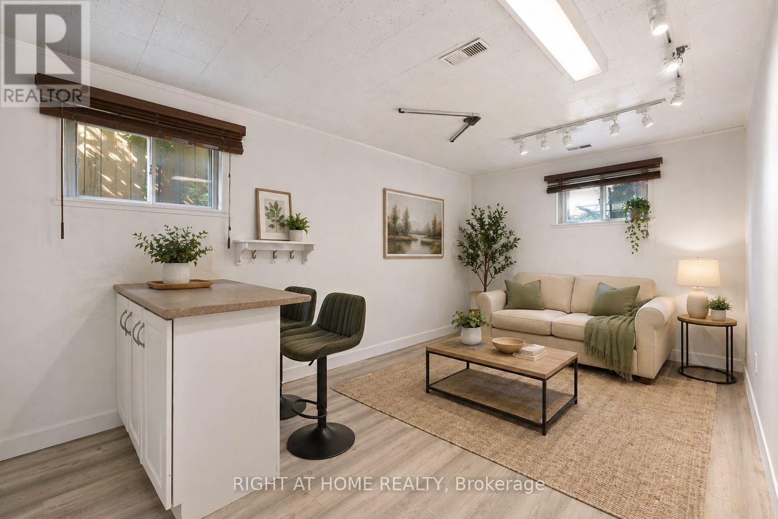 1147 Saturnia Crescent, Mississauga, Ontario  L4Y 2M2 - Photo 15 - W13027724