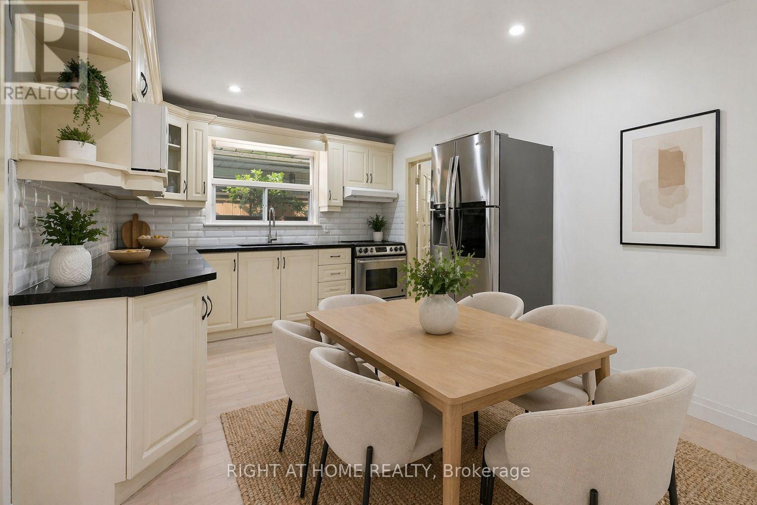 1147 Saturnia Crescent, Mississauga, Ontario  L4Y 2M2 - Photo 6 - W13027724