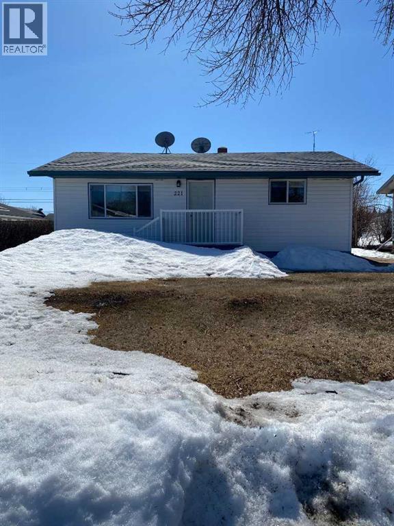 221 2nd Avenue SW, manning, Alberta