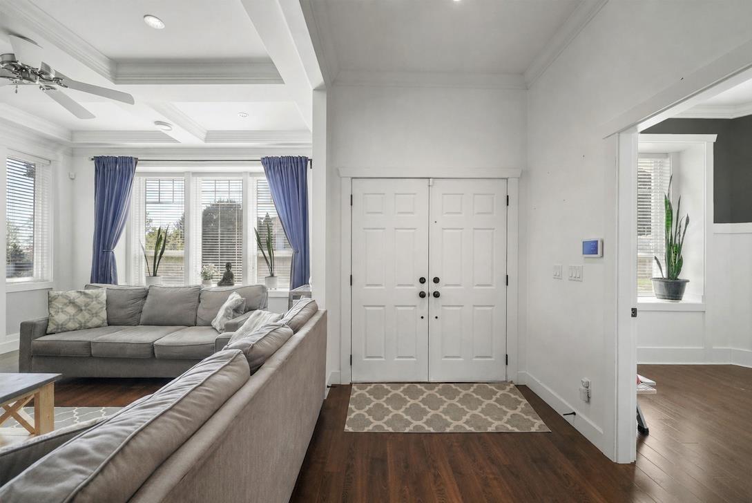 12502 58a Avenue, Surrey, British Columbia  V3X 0E8 - Photo 3 - R3115911