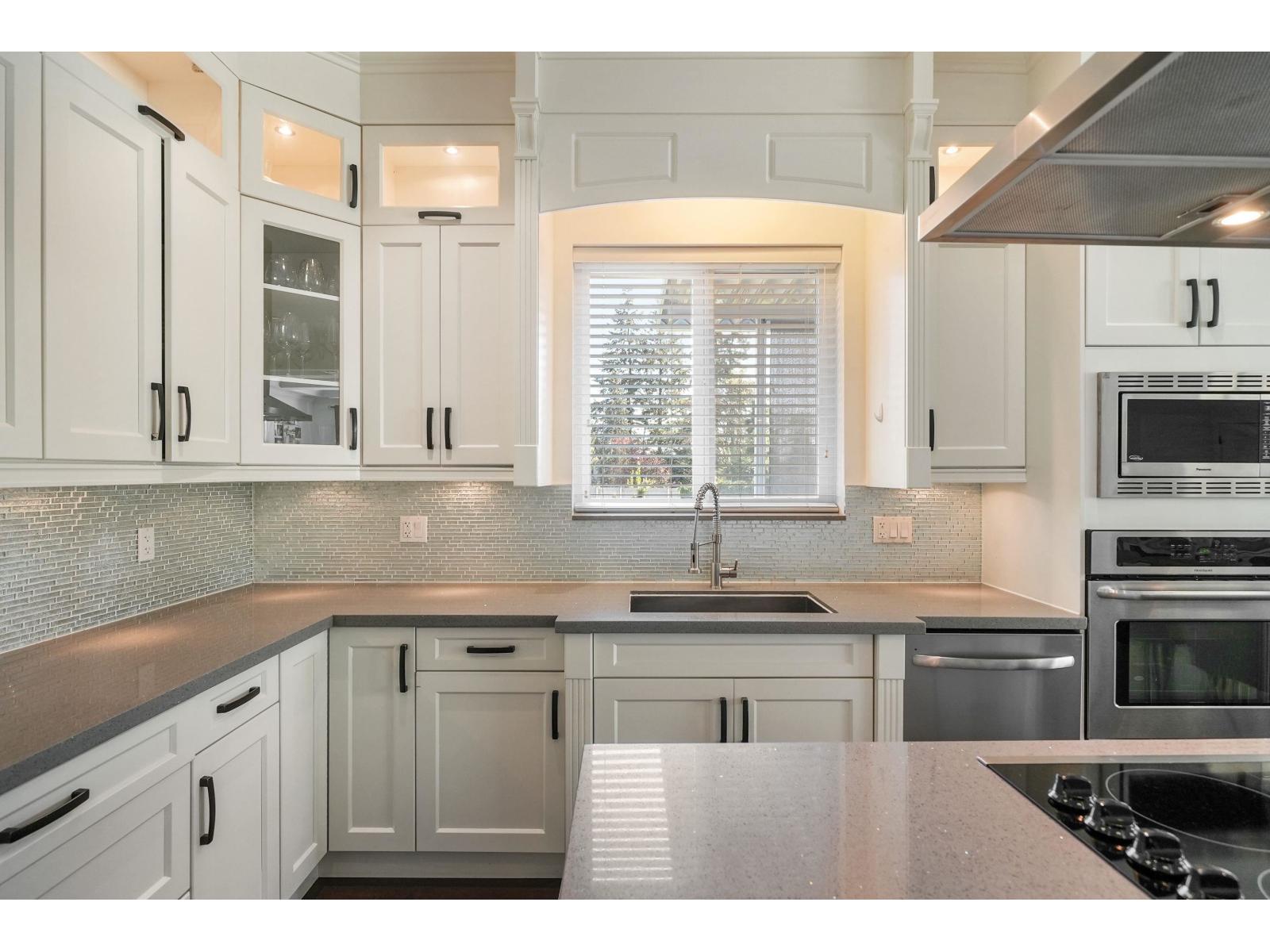 12502 58a Avenue, Surrey, British Columbia  V3X 0E8 - Photo 8 - R3115911