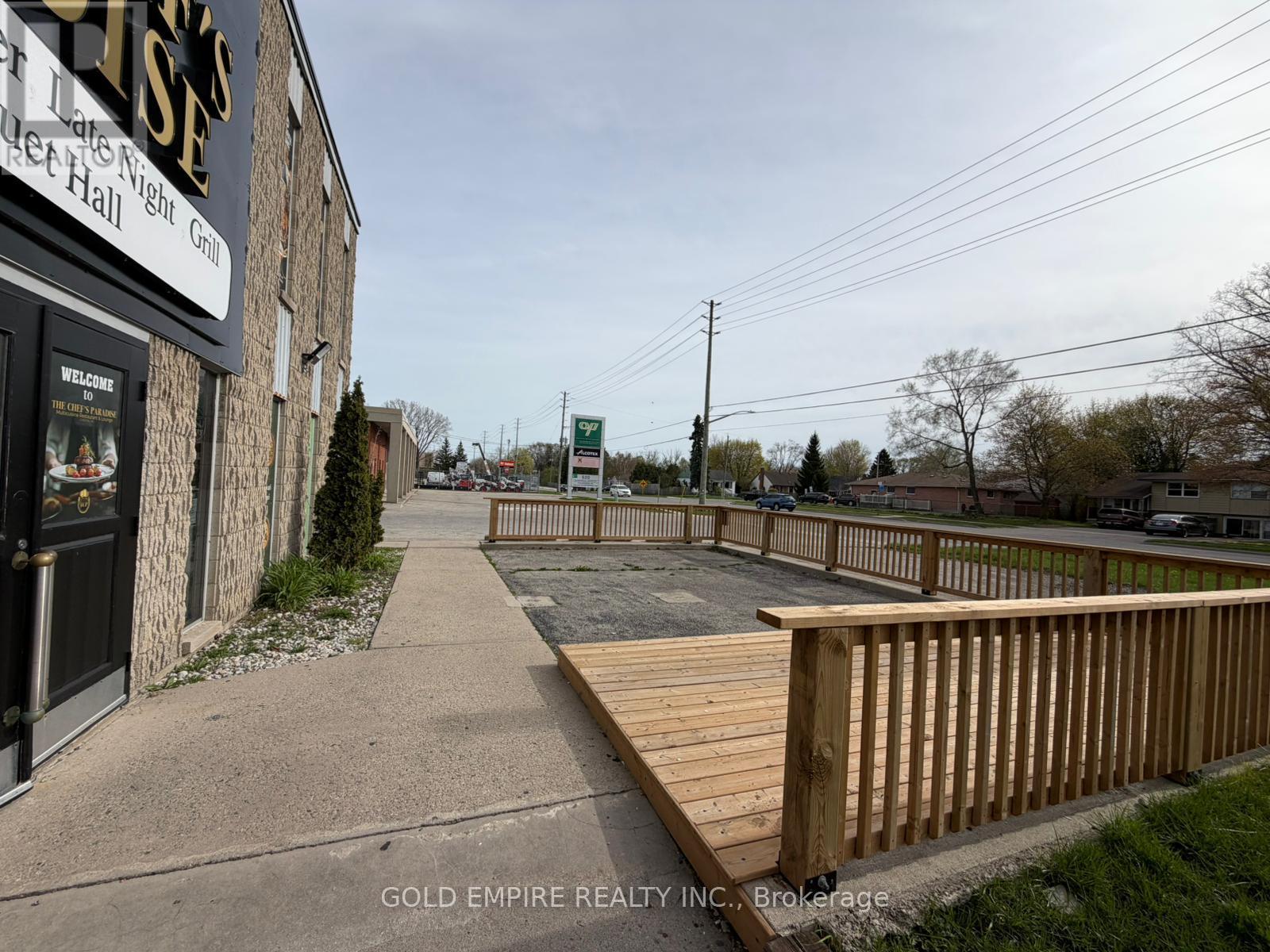 530 Clarke Road, London East, Ontario  N5V 2C7 - Photo 2 - X13055376