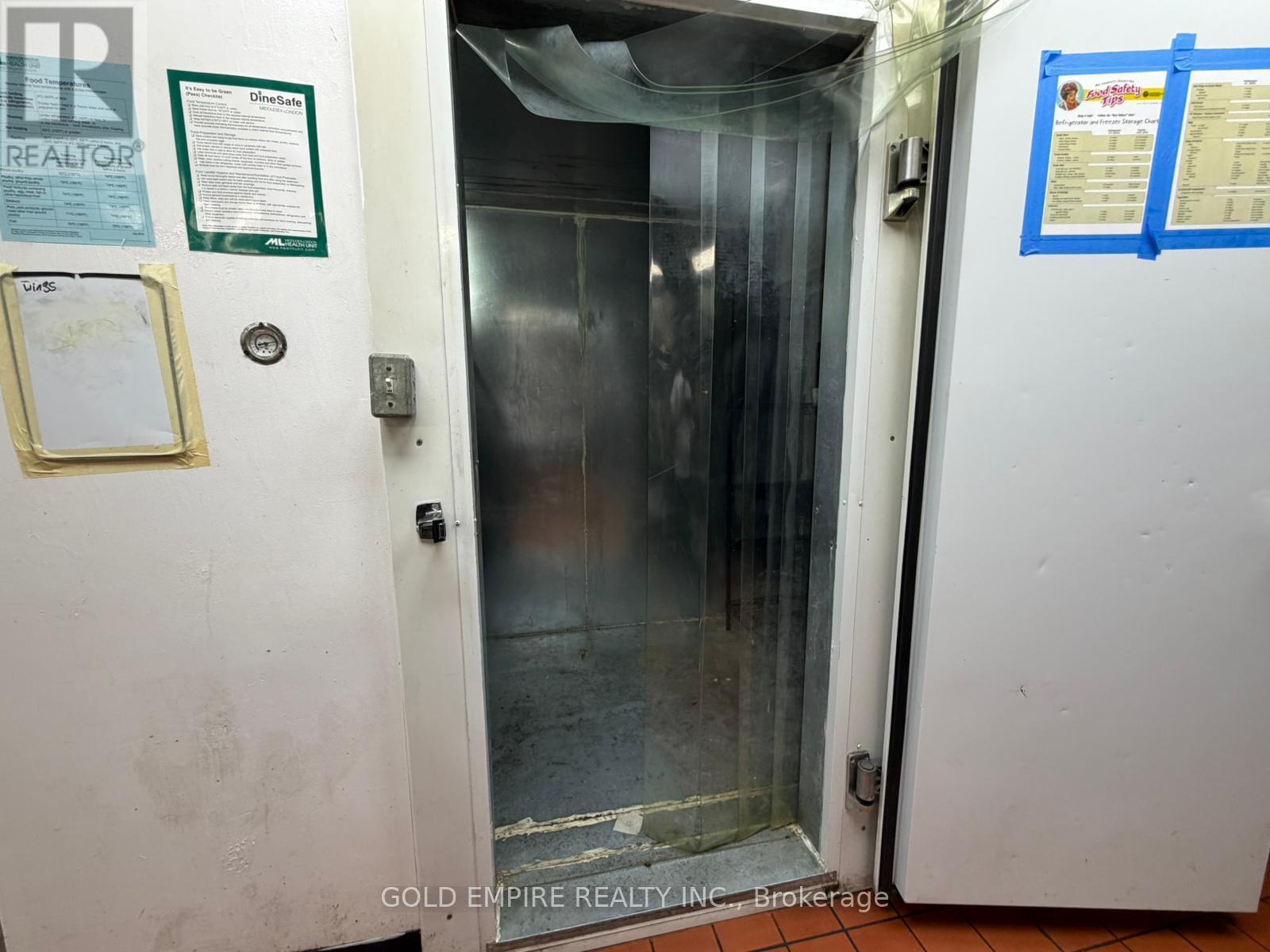 530 Clarke Road, London East, Ontario  N5V 2C7 - Photo 33 - X13055376