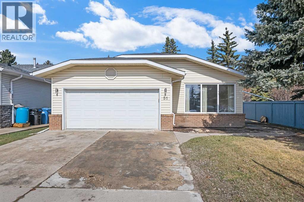 51 Woodmont Road SW, Calgary, Alberta