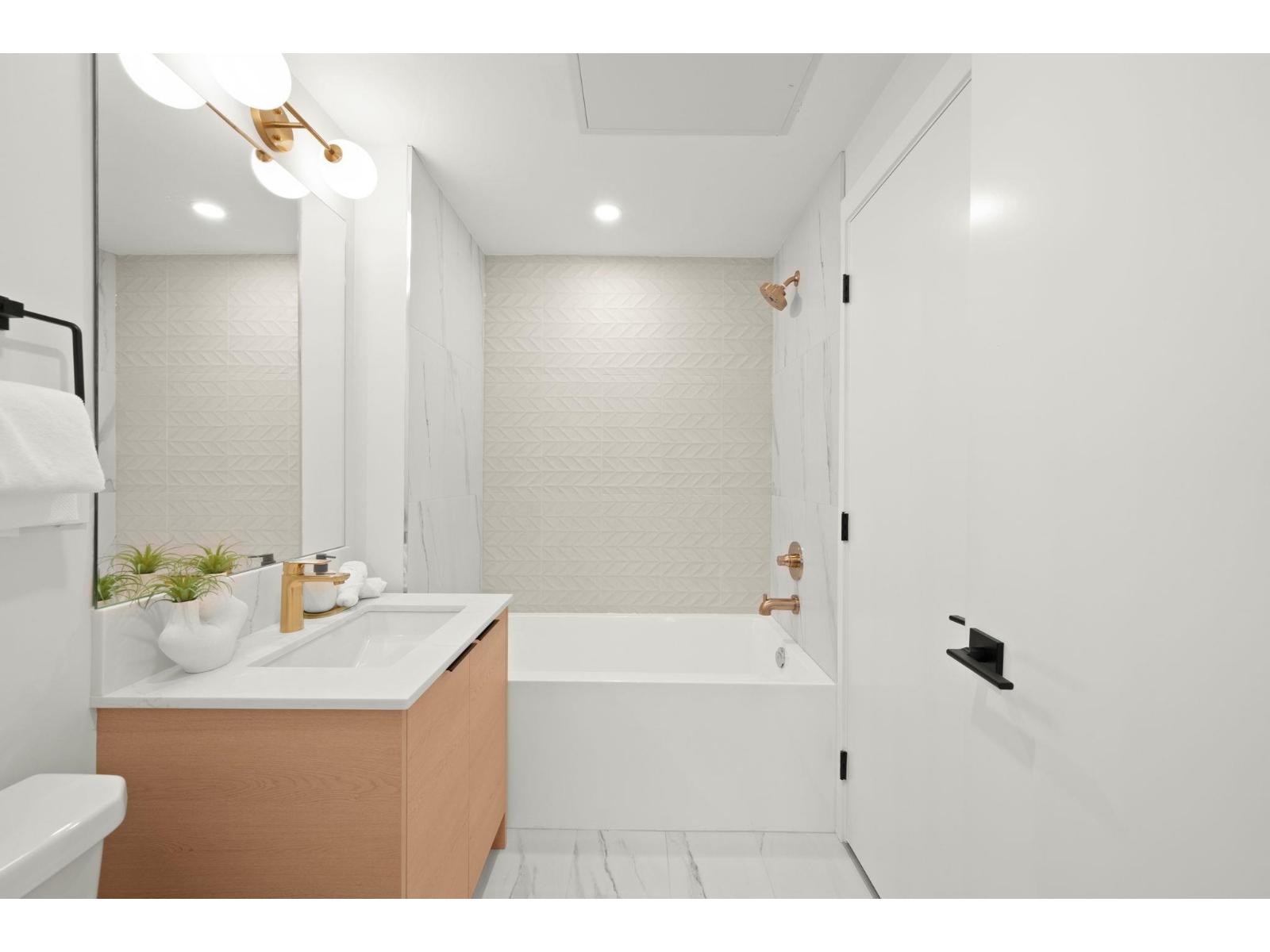 208 15353 17 Avenue, Surrey, British Columbia  V4A 1T8 - Photo 19 - R3117054