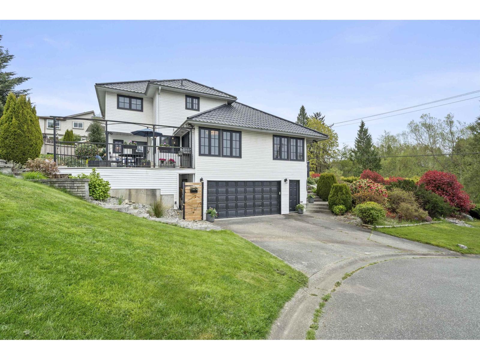 16071 8 AVENUE, Surrey, British Columbia