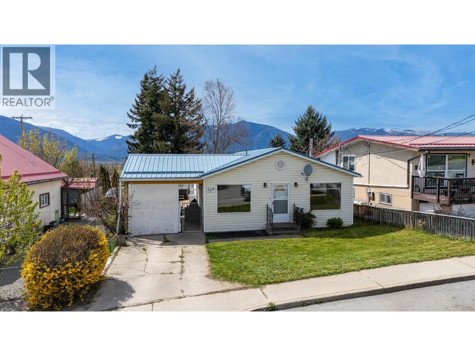 129 9th Avenue S, Creston, British Columbia