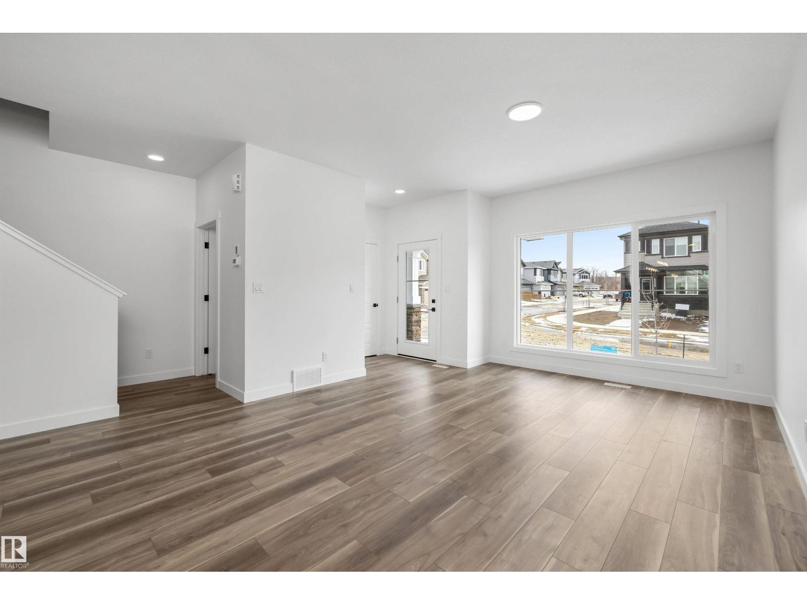 6226 175a Av NW, Edmonton, Alberta  T5Y 4H3 - Photo 5 - E4473705