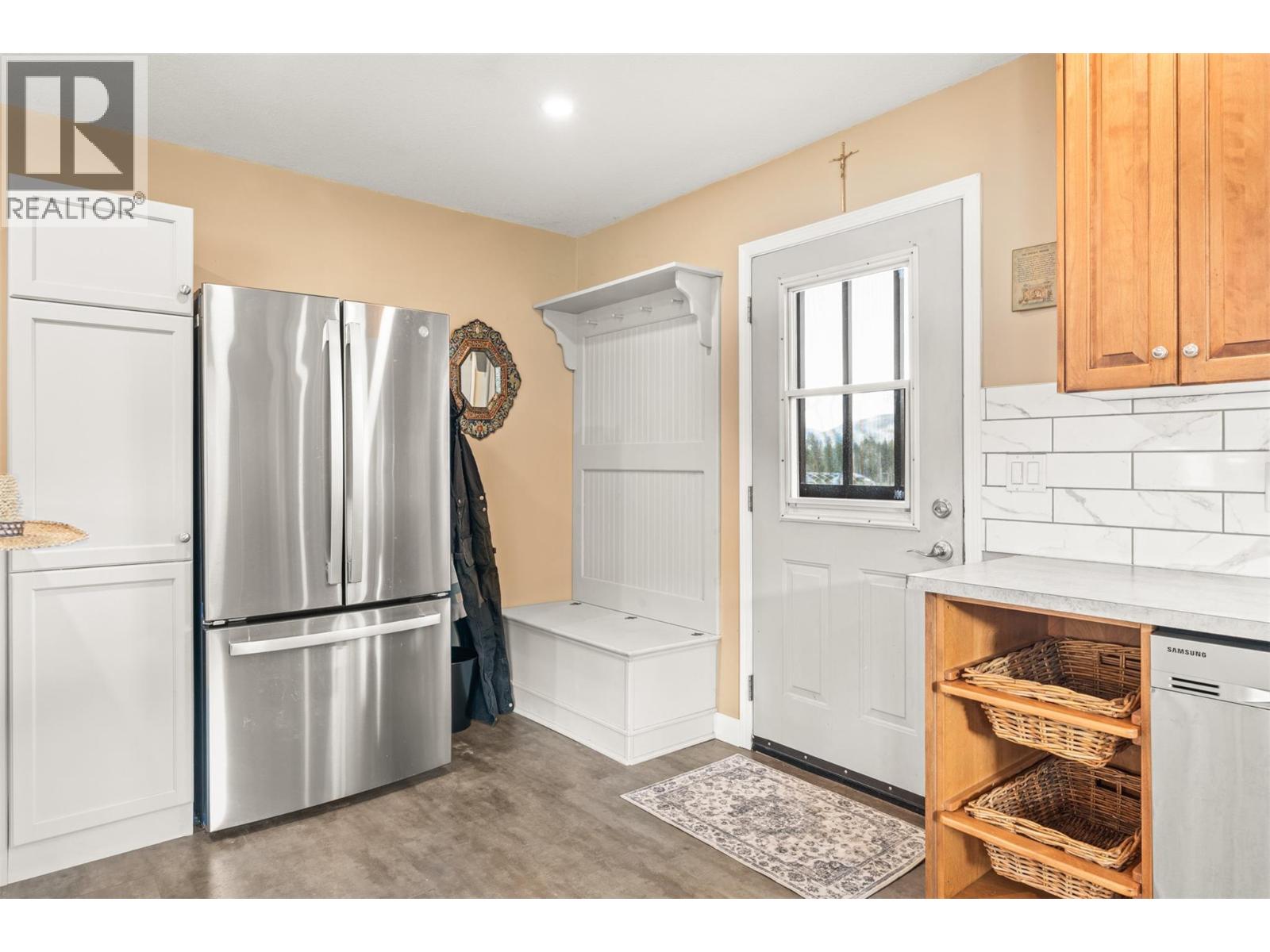 59 Beaven Road, Cherryville, British Columbia  V0E 2G3 - Photo 9 - 10385186