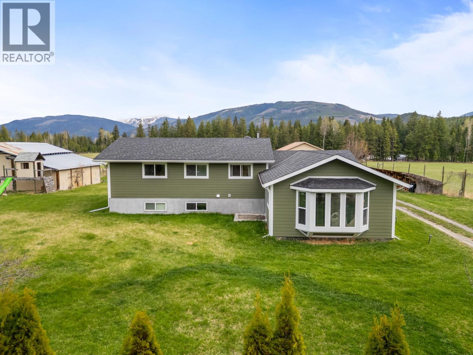 59 Beaven Road, Cherryville, British Columbia  V0E 2G3 - Photo 4 - 10385186