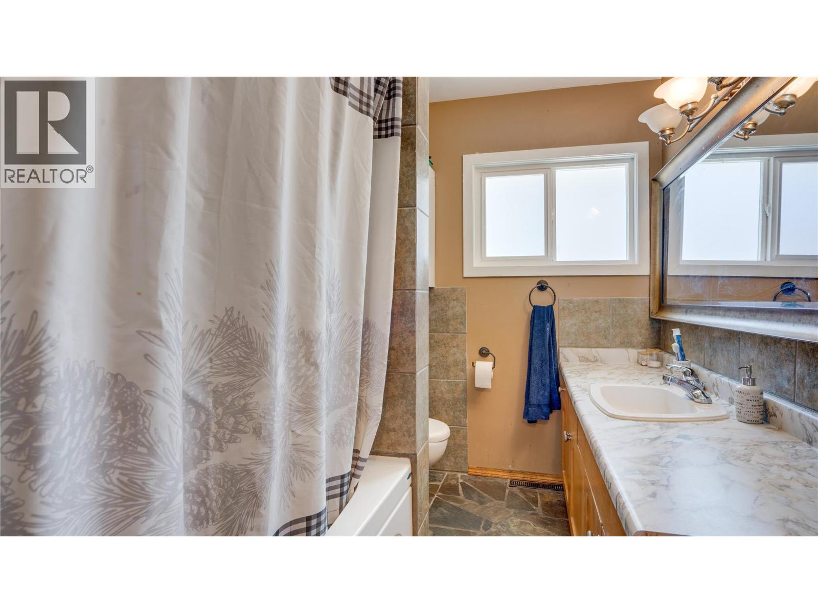 3004 37 Street, Vernon, British Columbia  V1T 6G5 - Photo 20 - 10385213