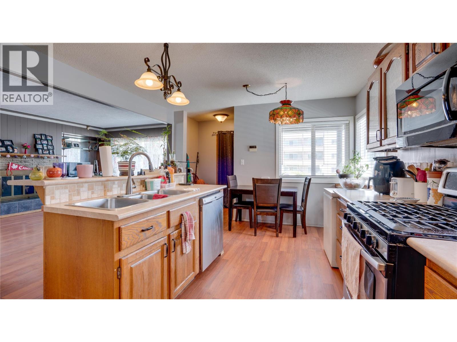 3004 37 Street, Vernon, British Columbia  V1T 6G5 - Photo 8 - 10385213