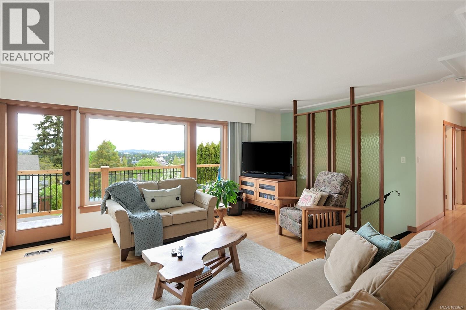 857 Rockheights Ave, Esquimalt, British Columbia  V9A 6J5 - Photo 6 - 1033674