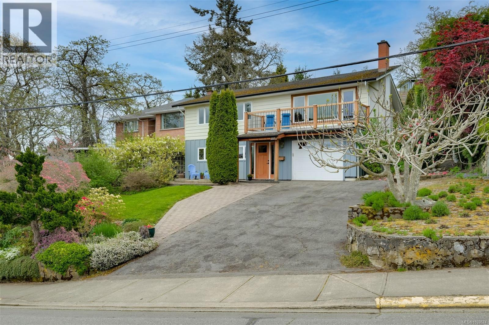 857 Rockheights Ave, Esquimalt, British Columbia
