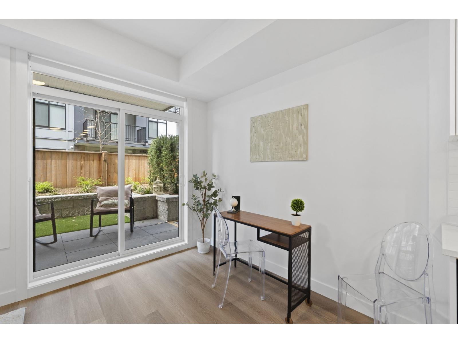 304 33820 South Fraser Way, Abbotsford, British Columbia  V2S 2C5 - Photo 2 - R3116700