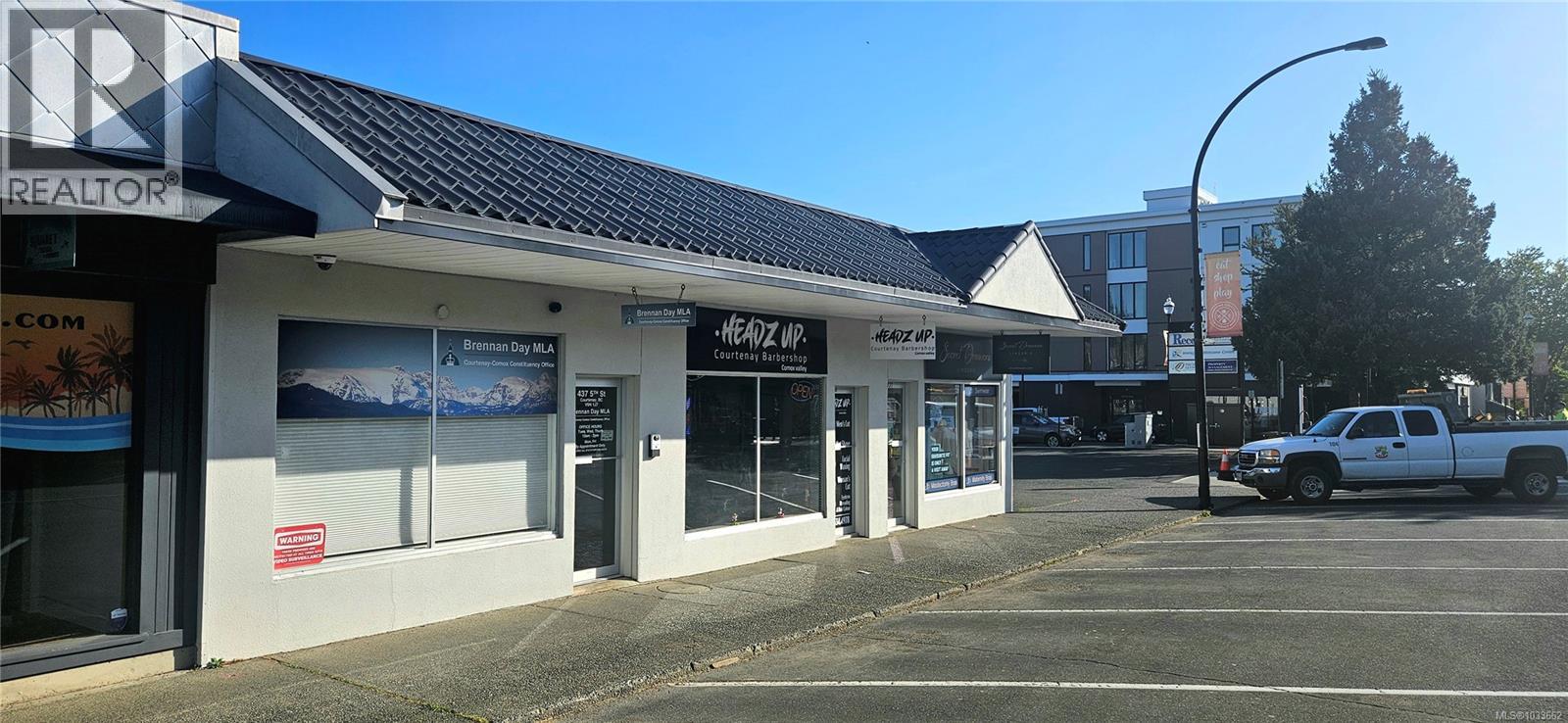 435 5th St, Courtenay, British Columbia  V9N 1J7 - Photo 3 - 1033662