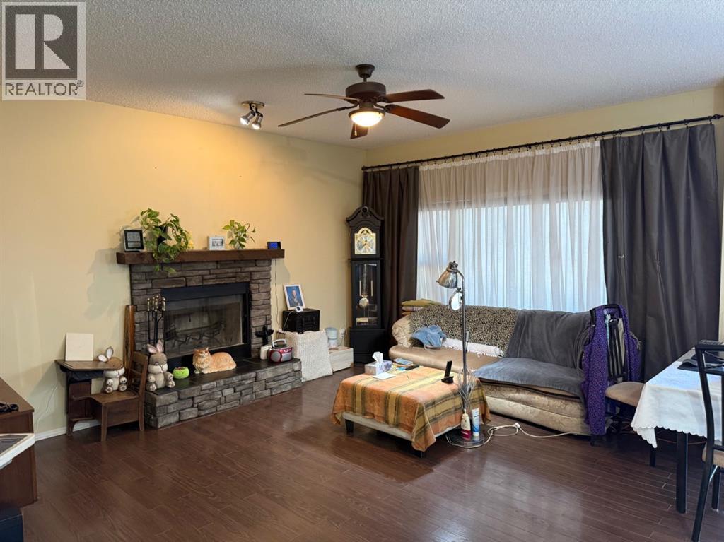 13 Tuscany Ridge Mews NW, Calgary, Alberta  T3L 3B7 - Photo 6 - A2303363