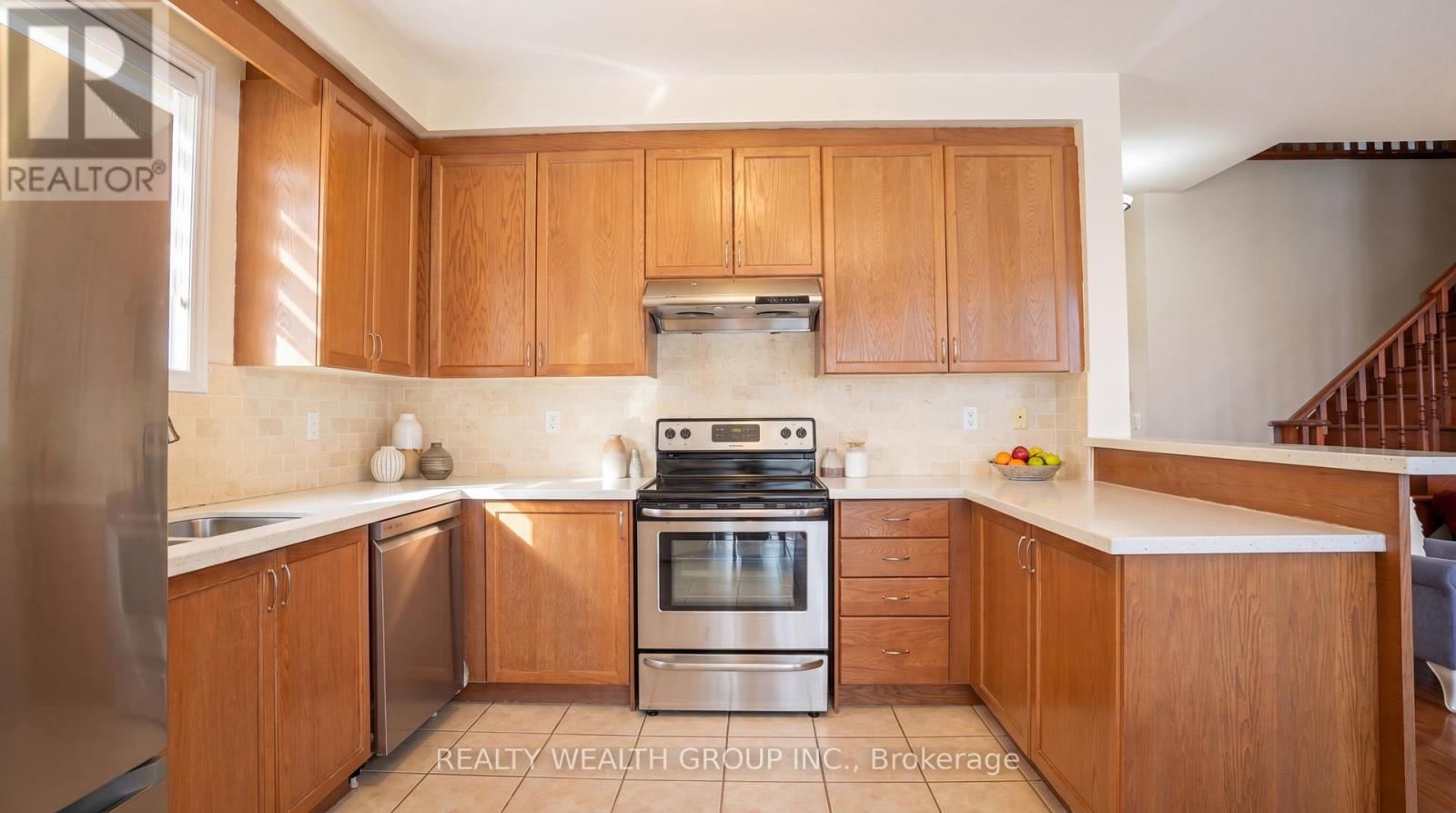 212 Vellore Woods Boulevard, Vaughan, Ontario  L4H 1Y5 - Photo 13 - N13055356