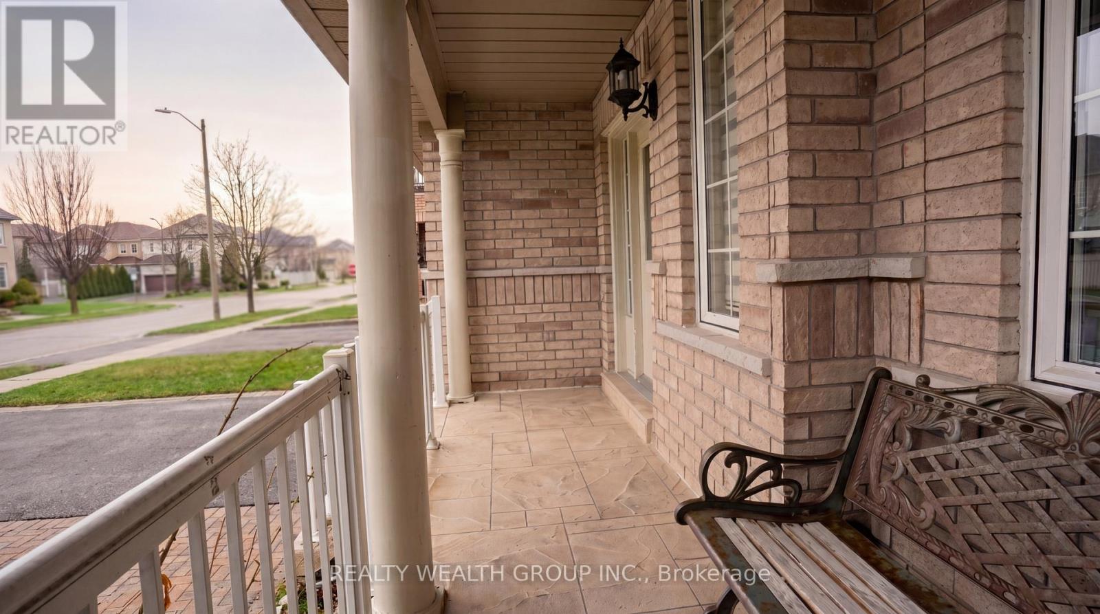 212 Vellore Woods Boulevard, Vaughan, Ontario  L4H 1Y5 - Photo 4 - N13055356