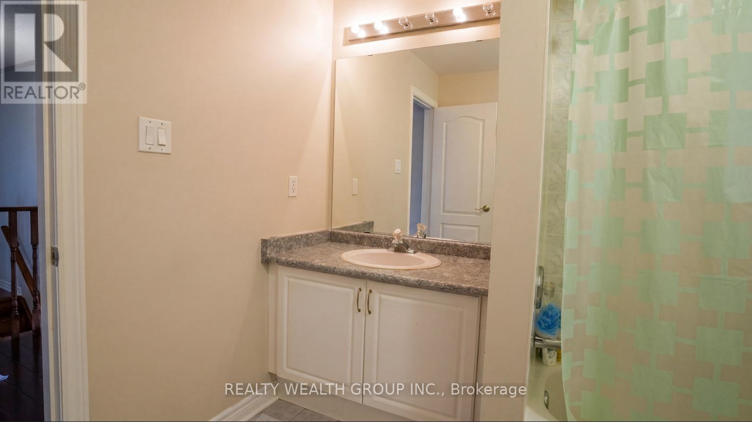 212 Vellore Woods Boulevard, Vaughan, Ontario  L4H 1Y5 - Photo 9 - N13055356