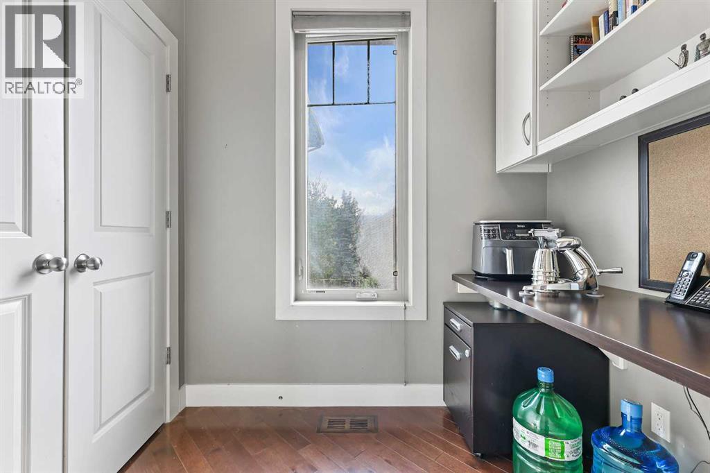 22 Wendham Place Sw, Calgary, Alberta  T3H 0R6 - Photo 15 - A2294143