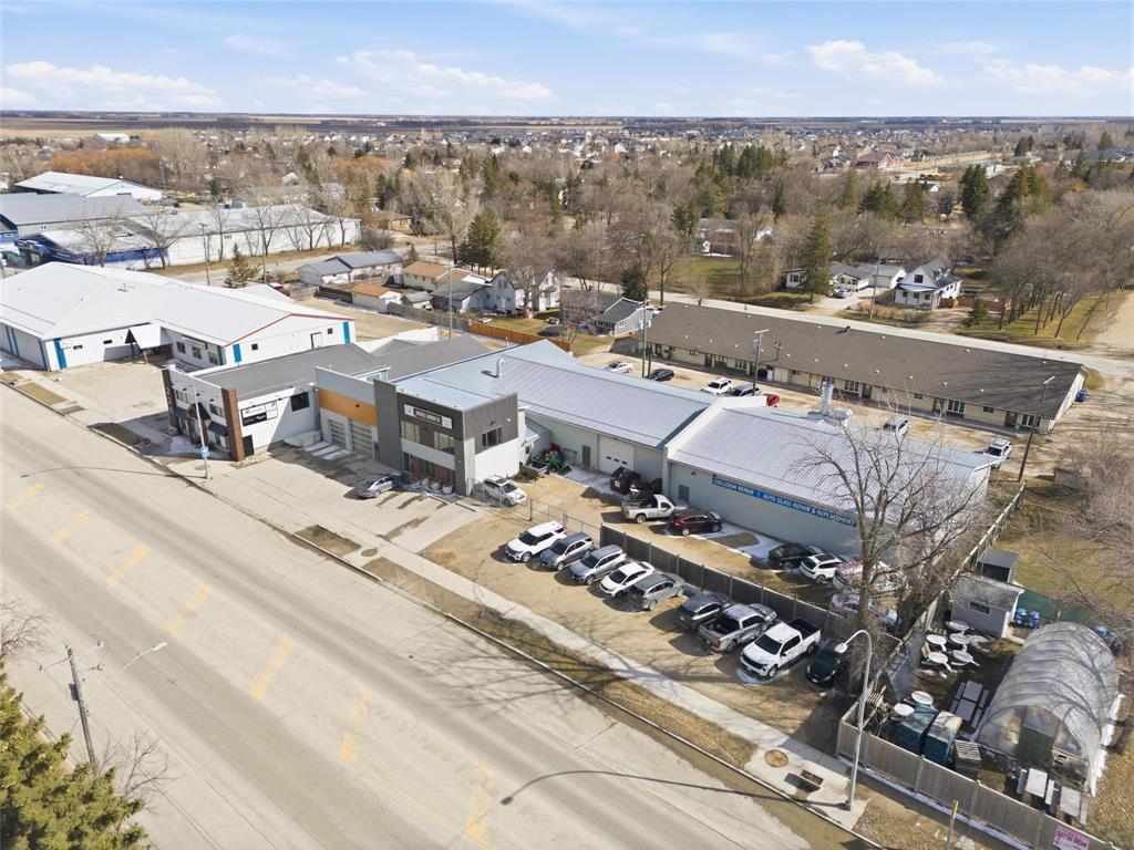 220 Main Street, Niverville, Manitoba  R5G 1Y8 - Photo 2 - 202608186