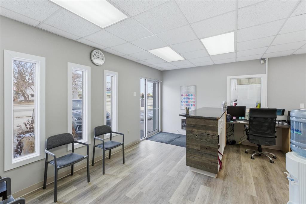 220 Main Street, Niverville, Manitoba  R5G 1Y8 - Photo 6 - 202608186
