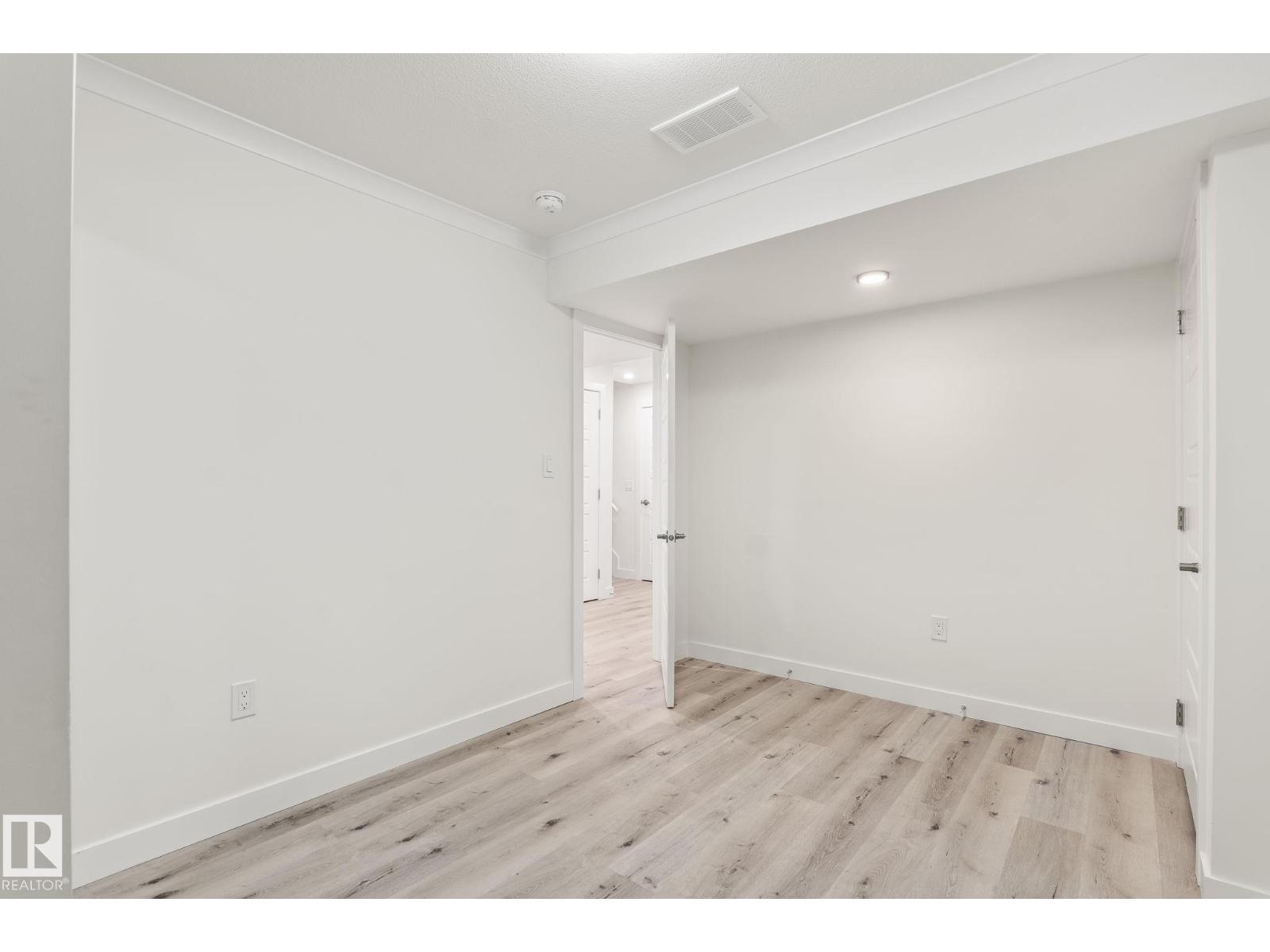 8431 216 St Nw Nw, Edmonton, Alberta  T5T 4W2 - Photo 32 - E4484558