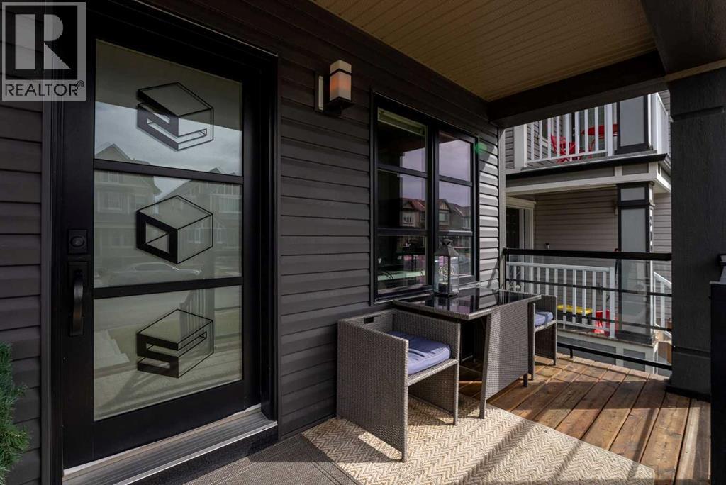 205 Copperpond Parade SE, Calgary, Alberta  T2Z 5B2 - Photo 3 - A2304643