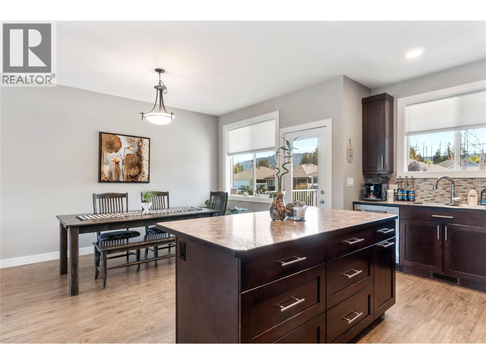 1260 23 Street Se, Salmon Arm, British Columbia  V1E 2J2 - Photo 6 - 10384983