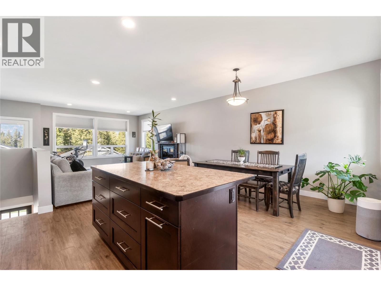 1260 23 Street Se, Salmon Arm, British Columbia  V1E 2J2 - Photo 8 - 10384983