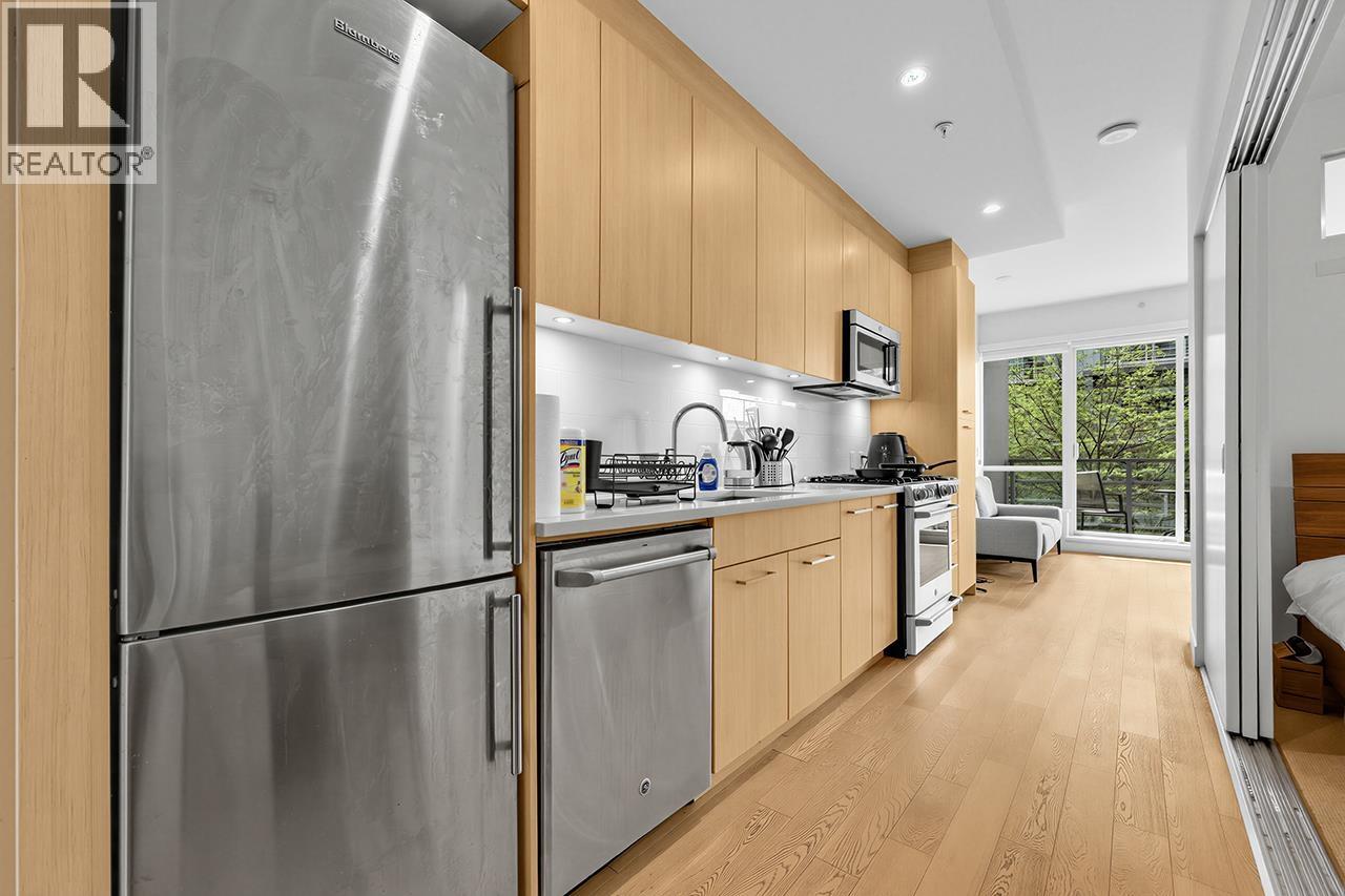 102 9080 University Crescent, Burnaby, British Columbia  V5A 0B7 - Photo 5 - R3115401