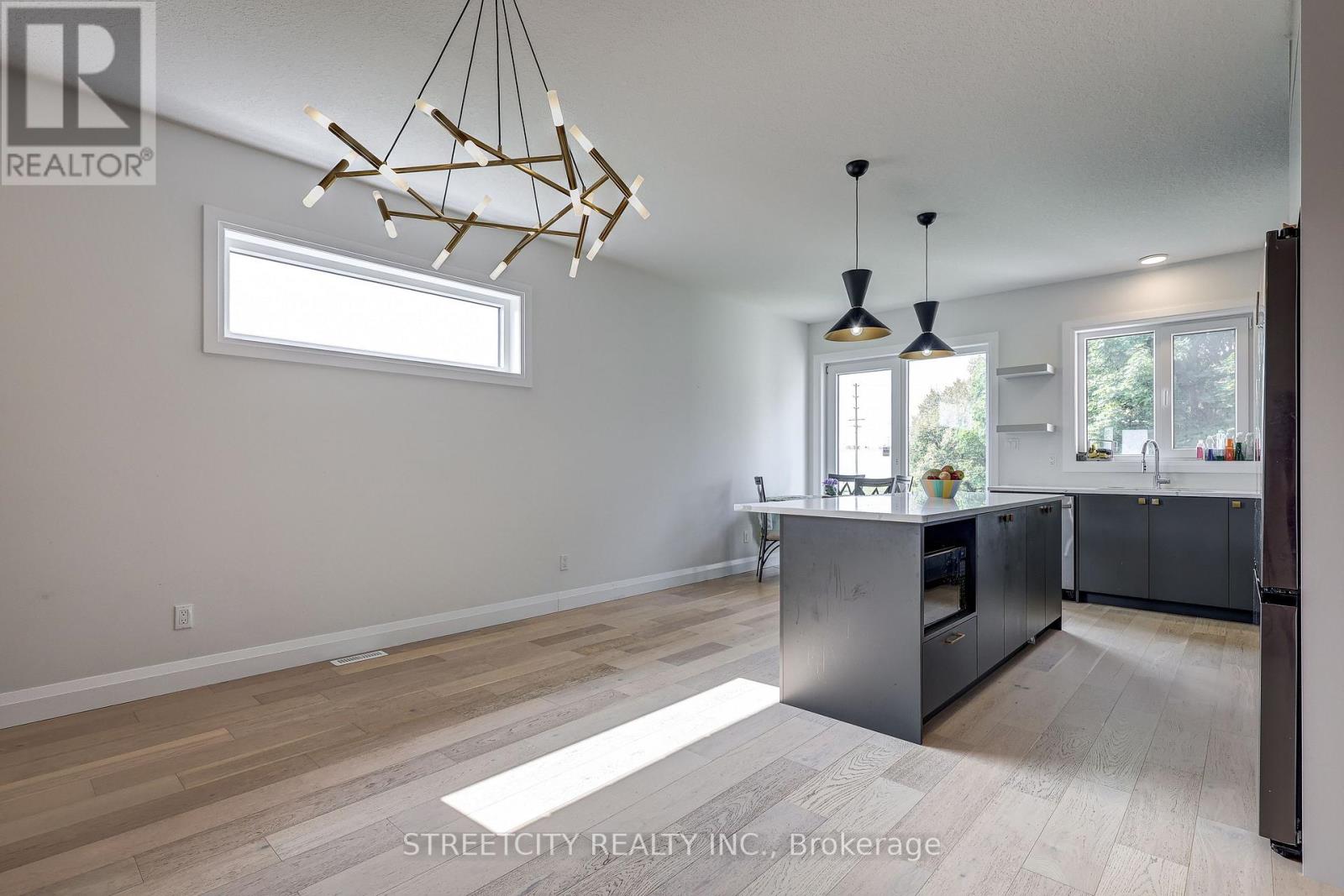 42 Alexander Circle, Strathroy-Caradoc, Ontario  N7G 0B5 - Photo 13 - X13055466