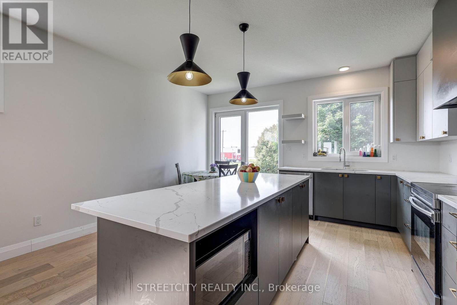 42 Alexander Circle, Strathroy-Caradoc, Ontario  N7G 0B5 - Photo 15 - X13055466