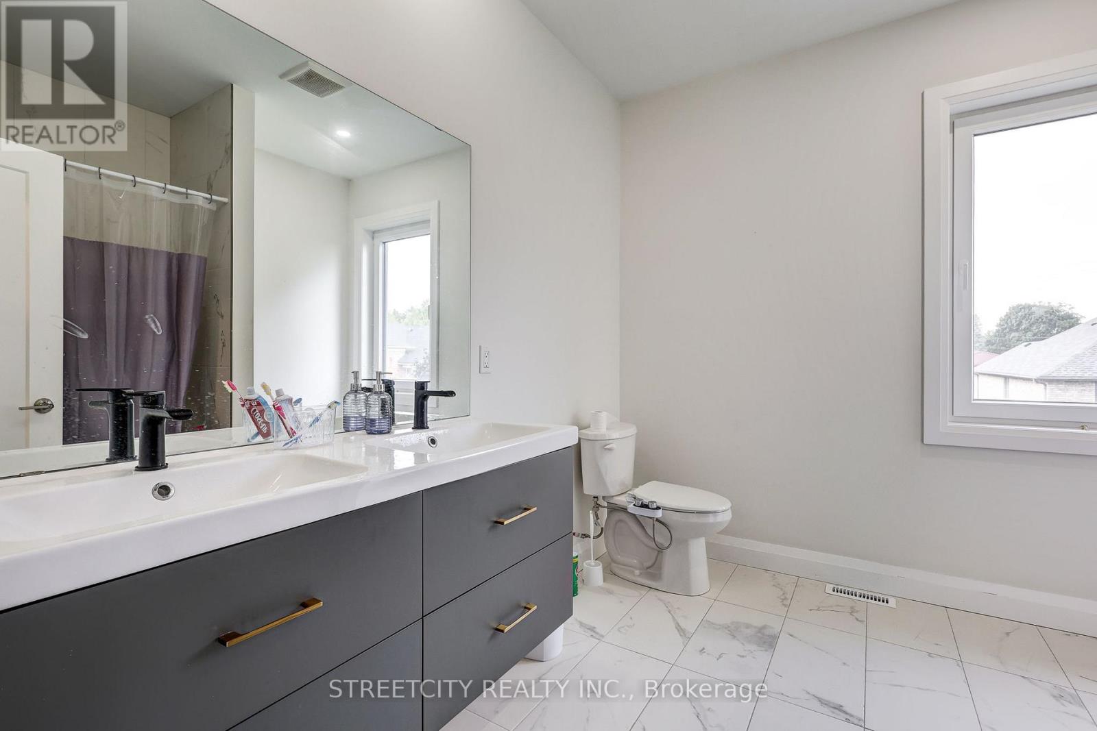 42 Alexander Circle, Strathroy-Caradoc, Ontario  N7G 0B5 - Photo 25 - X13055466