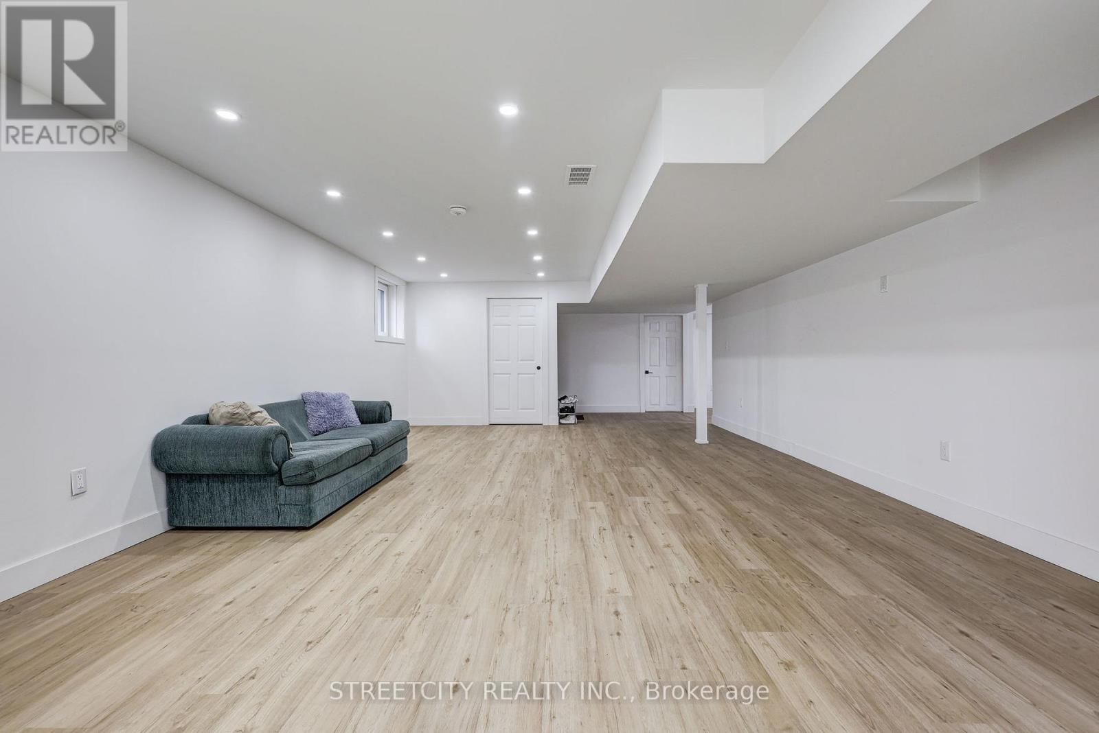 42 Alexander Circle, Strathroy-Caradoc, Ontario  N7G 0B5 - Photo 32 - X13055466