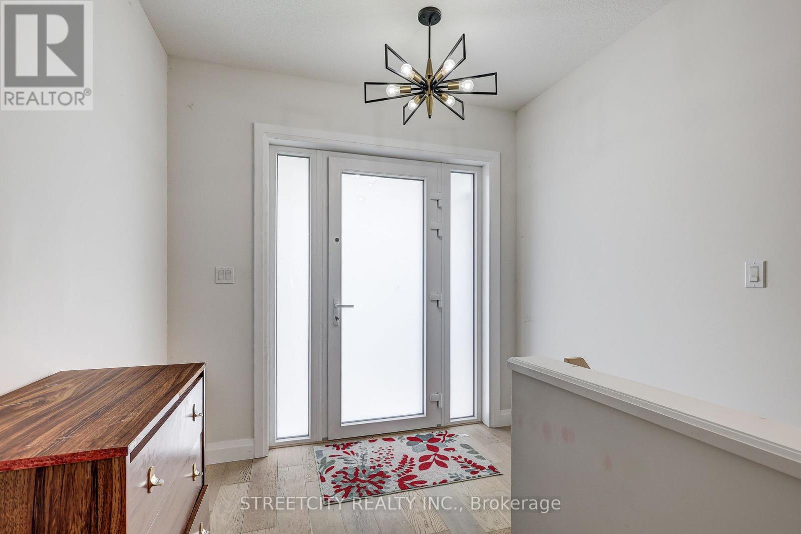 42 Alexander Circle, Strathroy-Caradoc, Ontario  N7G 0B5 - Photo 9 - X13055466