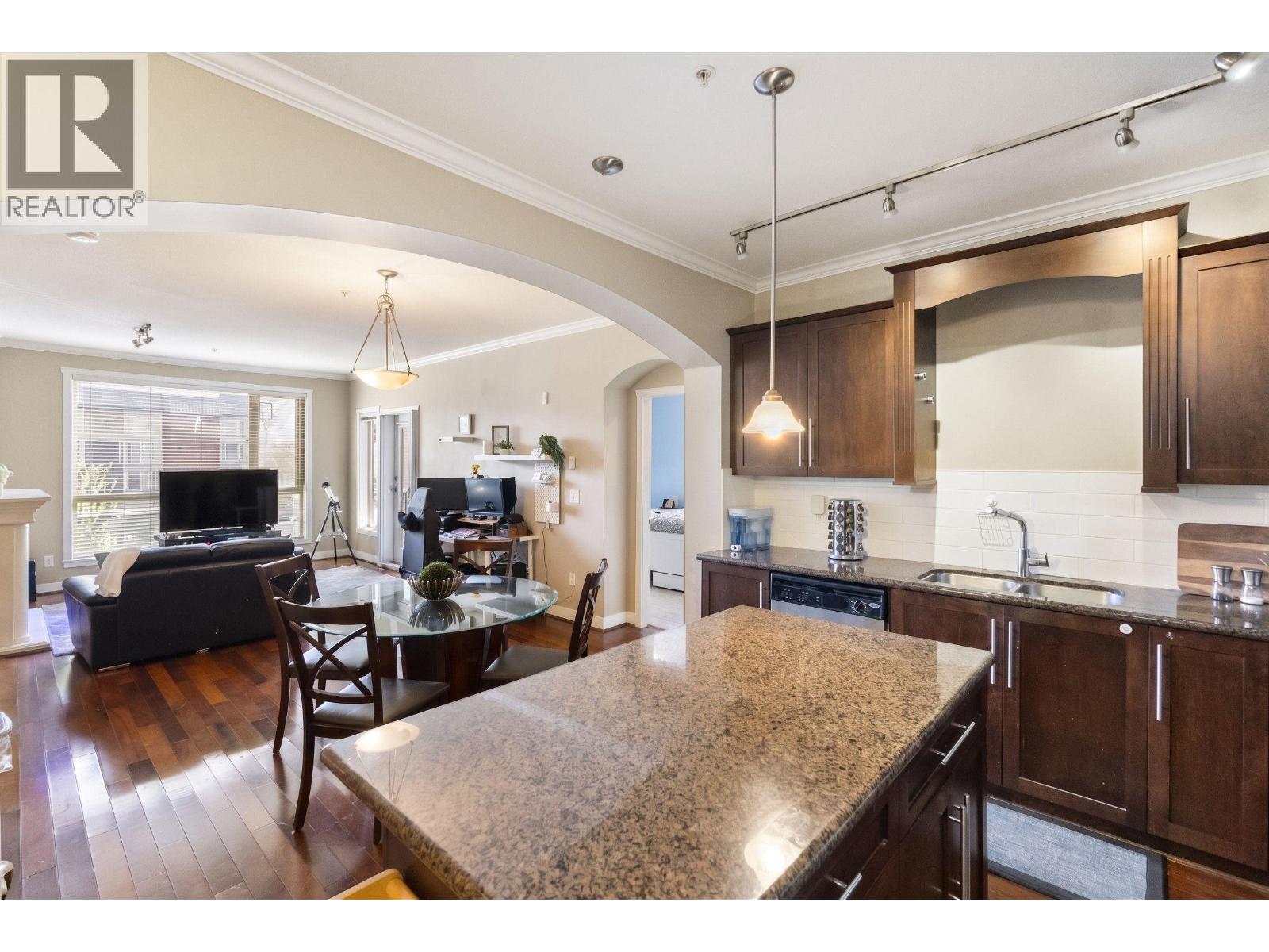 320 2628 Maple Street, Port Coquitlam, British Columbia  V3C 0E2 - Photo 9 - R3116223