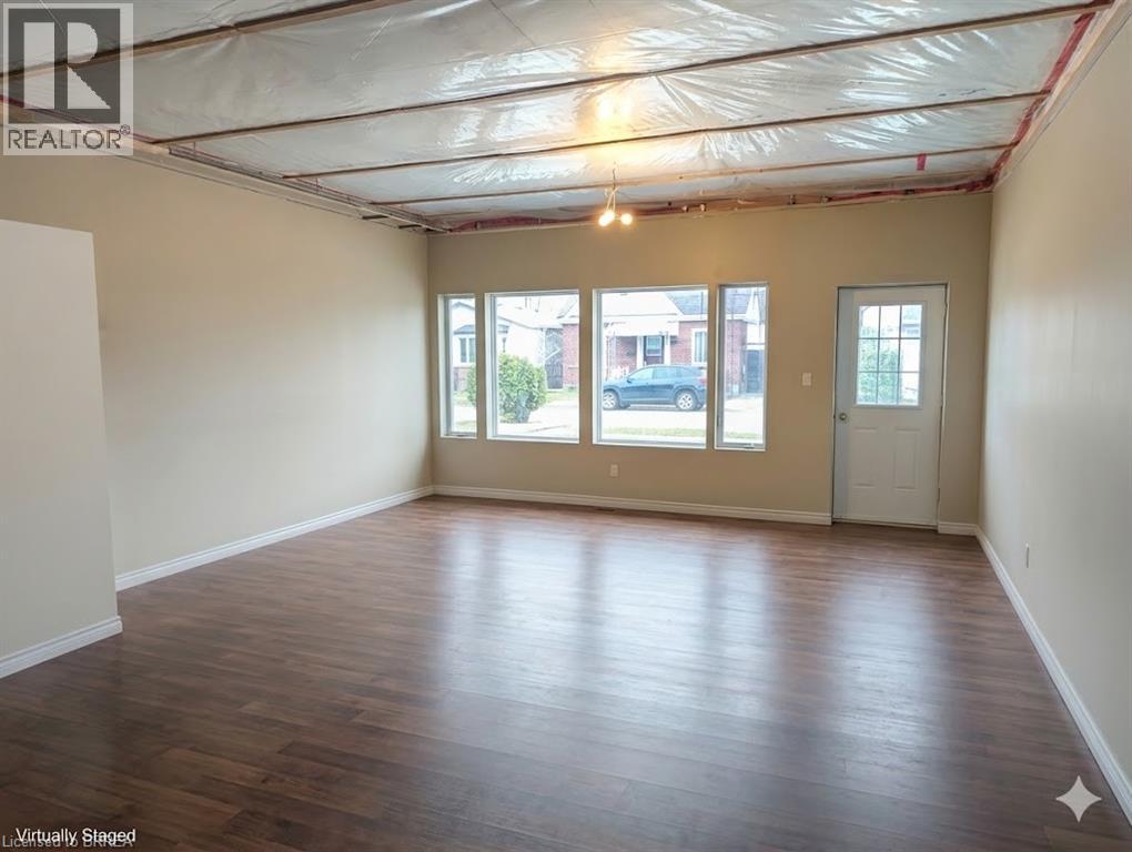 264 Murray Street, Brantford, Ontario  N3S 5S5 - Photo 3 - 40823059