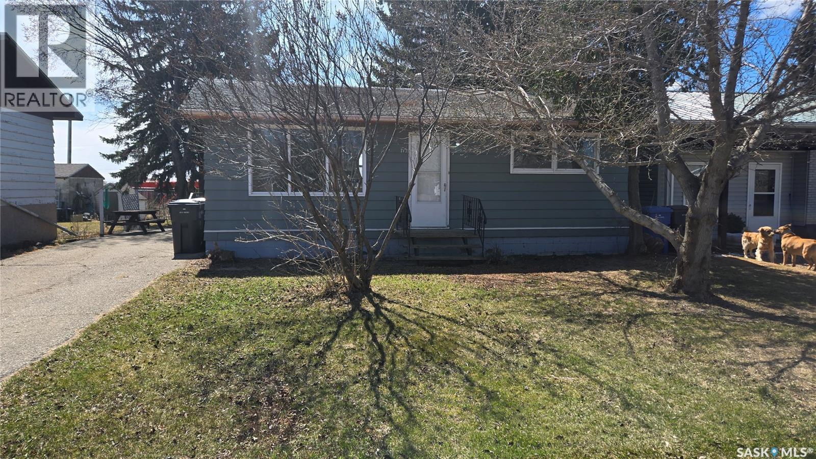 713 PROSPECT AVENUE, Oxbow, Saskatchewan